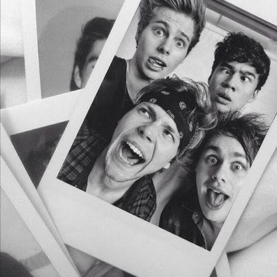 ❤️Rayette✨Meg✨Zitta✨ Mil ❤️@LukeCliffxrd  @__immalumaf__ @ZittaSermek @BesideYoux5SOS
