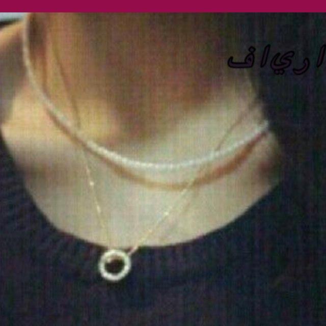 ....أناا فتااه آتميز بالعناد الشديد،، ،مع خليط من البراءهـ،أجيد أحساان أظن،،،،غيورهـ جداا علي من أحب بشدهـ،،يقال أن دمعتي لأتفارق عيني،،ولكن أحب أضحكك ..