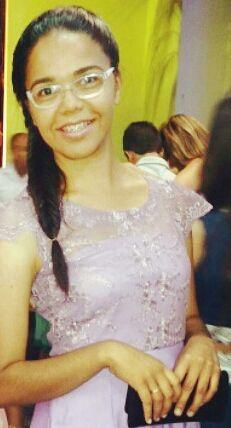 Sou como você me vê. Posso ser leve como uma brisa ou forte como uma ventania, Depende de quando e como você me vê passar. (Lispector )
