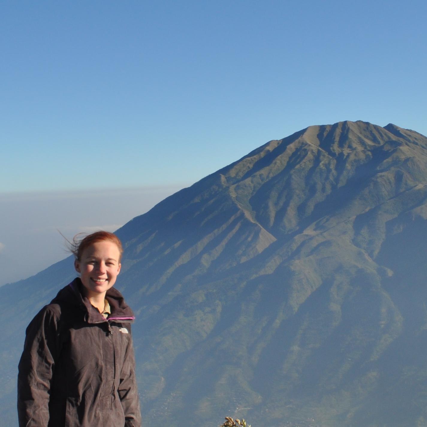 Reliable science should be accessible to all: passionate about volcanology outreach, founder of https://t.co/j0yfecedMB PhD in volcanic ash and its deposition