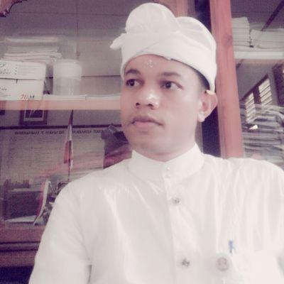 Guru di SD 2 Tampaksiring