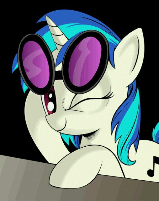 Just your ordinary pegasister that loves hugs, music, pizza & ponies ( in no particular order :3 ) | #GamerGirl | OC: Macey ♡ (She's new to Ponyville) #RP