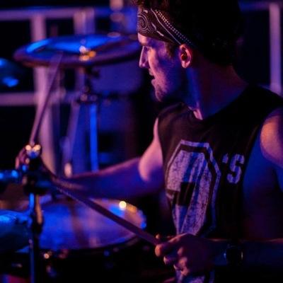 TomMiles6_'s profile picture. 24 / Drummer / Instagram: tom_twl