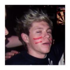 give free follows to @lxueh_ not me, thanks :D