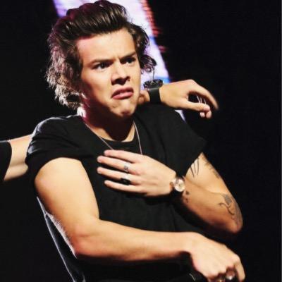 hey there ! please follow @harryasfck as a follow back for this account  thank you so much !