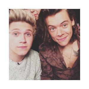 hey can you follow @niallshlag please ? Love yooouu