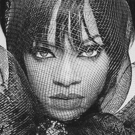 Official Rihanna fanpage of the Netherlands Buy Unapologetic here: http://t.co/rRzbAjTB63 Pictures in HQ only