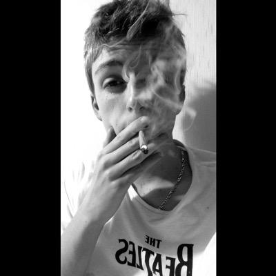 hippolyte_vgrx's profile picture. snapchat/instagram : hippolyte.v ✌️