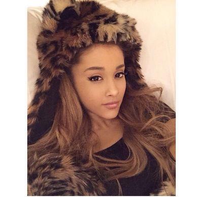 I am a arianator♥♡:-*B- and I luv skai jackson♥♡