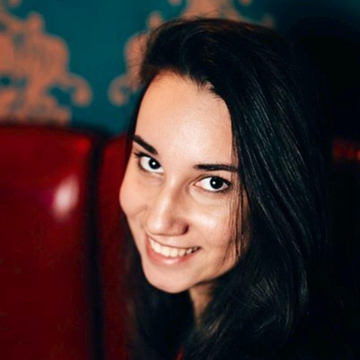 Надобно жить, надобно любить, надобно верить. (П. Б.)