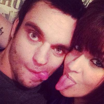 Love Mickey Mouse,Love BATMAN Love SwanseaFootball, Love The Toon, Love Direct And Honest People, Love Jim Carrey And Robbie Williams!!!!!!
