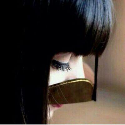 # . .                                          

قل للذين يشكون دهرهُم لابد من حلو ومُر 
صبرًا إذا جُلا أصابكم فالعُسر دومًا اخره يُسر ...*
#