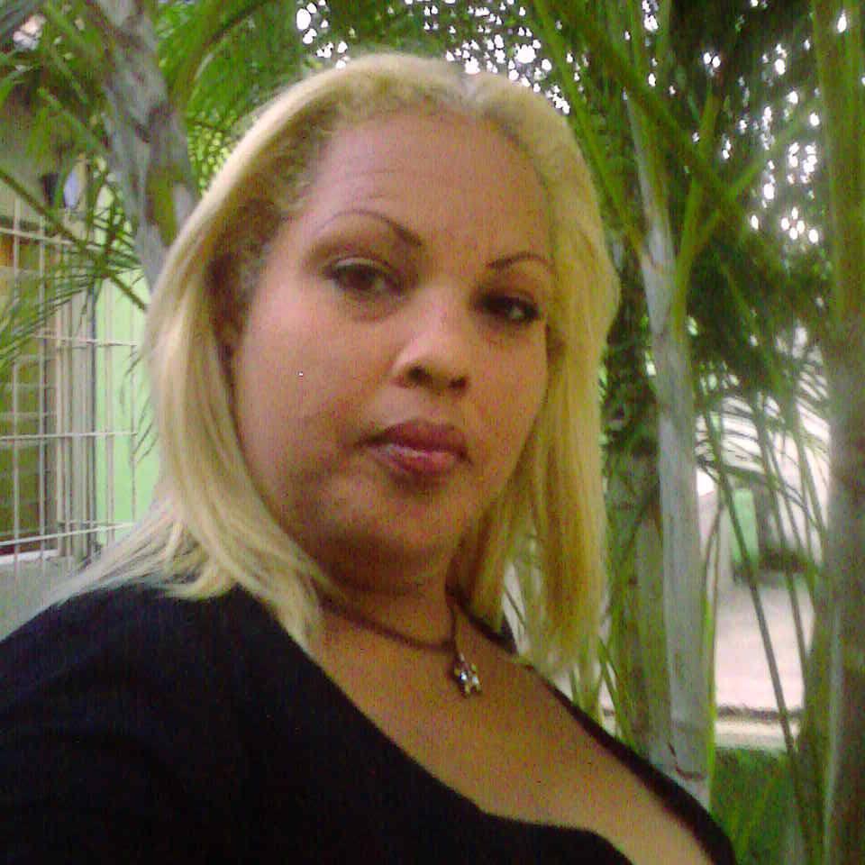 Me encanta tener @migos soy muy sincera me facina una play@...y amo a la naturaleza y todo los deportes extremoss.......