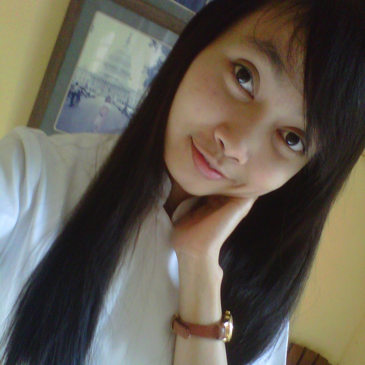 hanya engkau pribadi yang mengenal hatiku
tiada yang tersembunyi bagimu seluruh isi hatiku kau tahu....^_^
~JeSus Christ LovE mE~