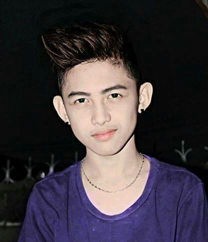 Jangan follow, nanti naksir(•̯͡.•̯͡)