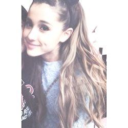 Hi, don't follow me, It's a free follow so please follow @ArianatorAriGra because i gave u a free follow, she follows back!