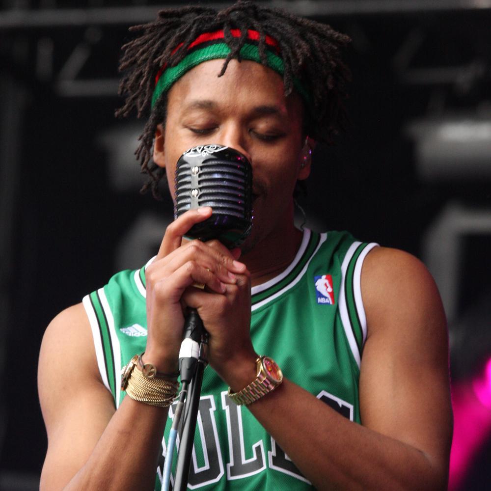 #TeamLupeFiasco Pre-order new album http://t.co/8hGqyynp6B  available January 20, 2015. Instagram: @lupefiasco http://t.co/9Rvr33fo9m