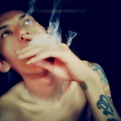 Jika engkau tak bisa berlari , maka berjalanlah ...
Jika kamu tidak mampu , maka merangkaklah ...
Tetapi ....JANGAN SEKALI-KALI ENGKAU BERBALIK !!!
