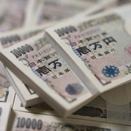 hfeufh's profile picture. 現在、私はインターネットを上手く活用して、今では月収１００万を超えています。この方法はネット情報はネット上にには載っていないので誰にもわかりません！本気で稼ぎたい人だけDMお願いします！それ以外は、DMをしないで下さい。