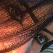 ليسّ كُل مـآ أكتبهَ ~ حِكآيهٌ عَنْ وآقعيٌ إنمَآ هِيَ ( كلِمَآتٌ ) رآقَتٌ لِيً ... وقدَ يـحتَآجھَآ غِيري