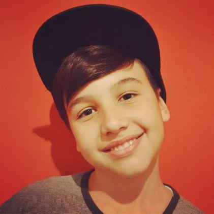 1167128155 //    Agos la más linda