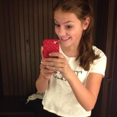 lisaxxr's profile picture. 