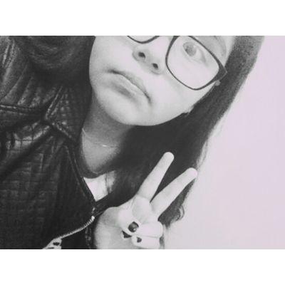I like 5 Seconds Of Summer ♥ One Direction  The Vamps ♡ & ACDC ♥♥ Follow Me ;)