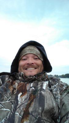 6978Yahoo's profile picture. dad of 3 works for Chrysler. Building Jeeps, I'm a certified poker dealer, ordained minister and bail bondsmen