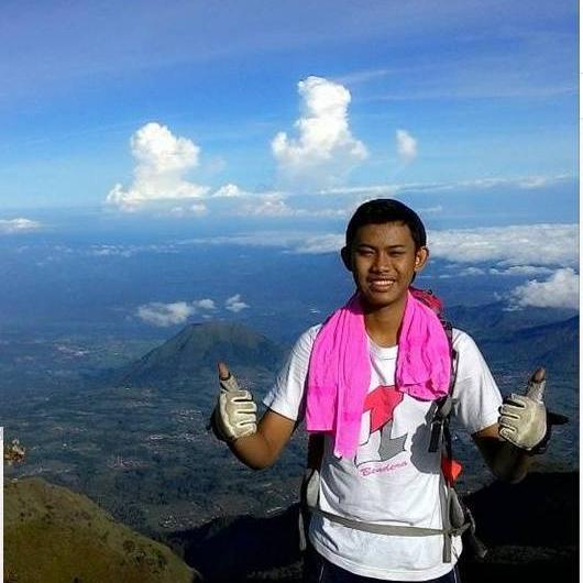 Saat yang lain terlelap, Anda bergerak. Saat yang lain bergerak, Anda berlari. Saat yang lain berlari, Anda sudah sukses.. catarAK.