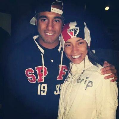 Mas eu só quero lembrar que de 10 vidas 11 eu te daria ♪ @LucasMoura7  ♥ 21/01/12 - OFICIALIZADO 11/02/12.
