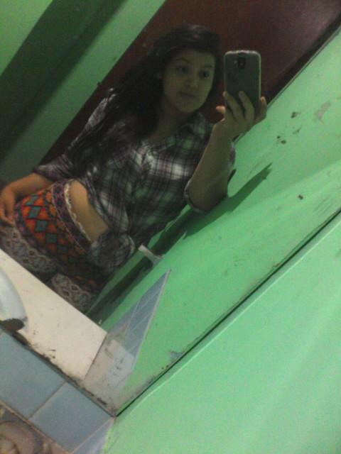 kimi_kimitho's profile picture. vive por los momentos que no se pueden poner en palabras / besos)por esos pensamientos que no se expresan tan facil .... o.O