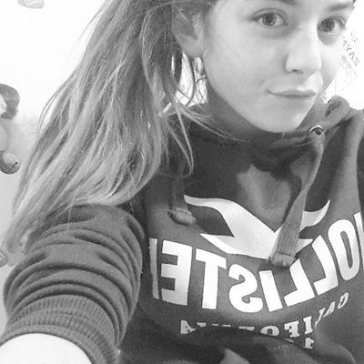 my new twitter is @chantelle_jaide because i can only log on this account at school