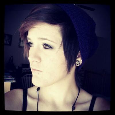 Hella gay, i'm 18, I want to travel the world. Living life to the fullest.