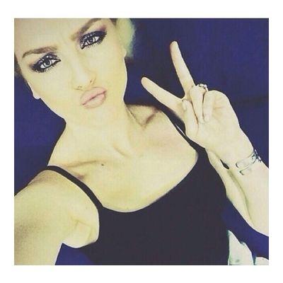 follow @gumdropjesy bc she gave u this free follow !! ask for a fb !!