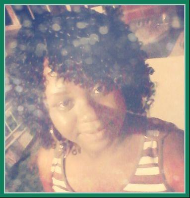 I love Jesus!!!!! 
Trinidad girl, One direction tho 3
muahzzzz 
reading, movies, socialism 
peace.