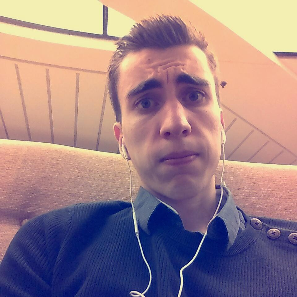 Richou_10's profile picture. Pour gagner, il faut risquer de perdre.Never give up ! #Eminem #CasseursFlowters #TeamBasket