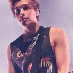 5 seconds of summer!