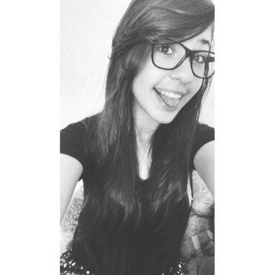 13 - BMTH - TWD❤ apaixonada por fotos ❤            Perdoa por eu
 Não poder 
  Te perdoar