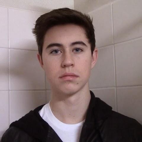 FOLLOW @nashhmu & @jaysicaylen AND BE ACTIVE! GET @nashhmu TO 1k AND @jaysicaylen TO 100 :)