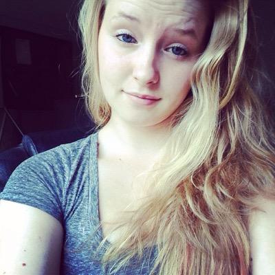 #pitbulls #mainecooncats #710 #420 #girlswhosmoke 

instagram: @ashley_riiing