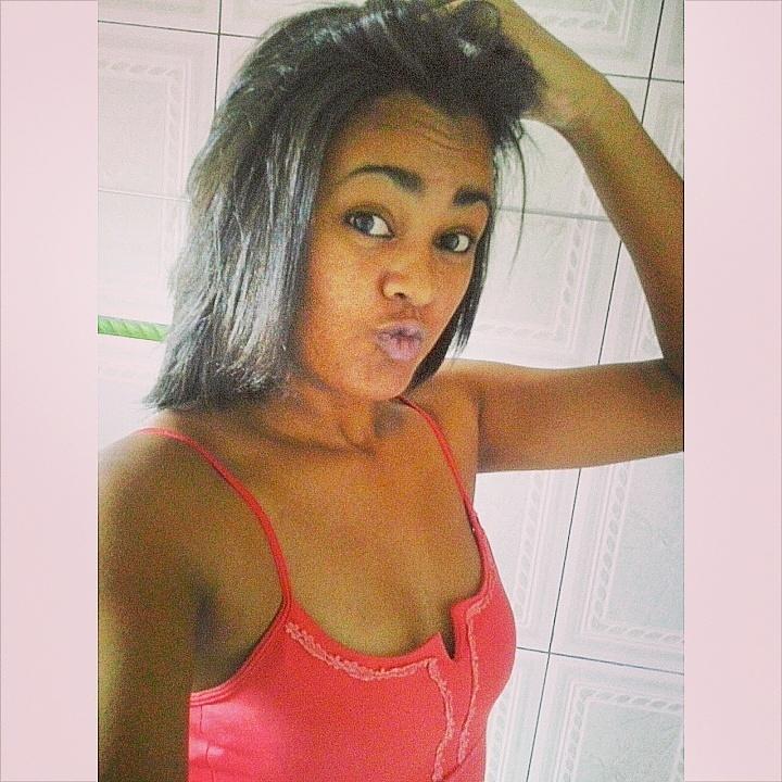 Palavras bonitas se tornam feias na boca de pessoas mentirosas ..C O R I N T H I A N A ♥ .. Meu signo : @ESCORPIÃO *-* & tenho 16aninhos ;Pp