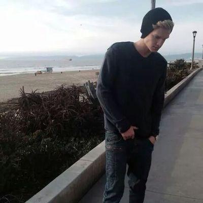 new account! follow and I'll follow back (: