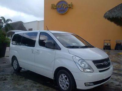Alquiler de Minibuses, Autobuses, Traslados., City tours; Ecoturismo.
 Excursiones.
 Teléfono: (809) 594-1616 
(829) 549-1616