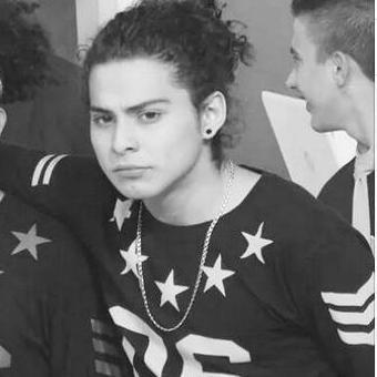 Nunca te des por vencida,algun dia @brandon_meza te seguirá y me seguirá ♥