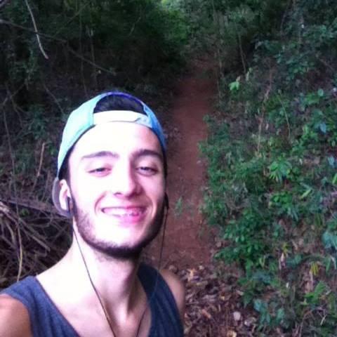 ''Para que levarmos a vida tão a sério, se a vida é uma alucinante aventura da qual jamais sairemos vivos'' - Bob Marley
