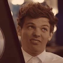 Directioner,Arianator,Lovatic,Smiler,Selenator,Mixer,trainor. #LarryAF #HAPPYBIRTHDAYLOUIS