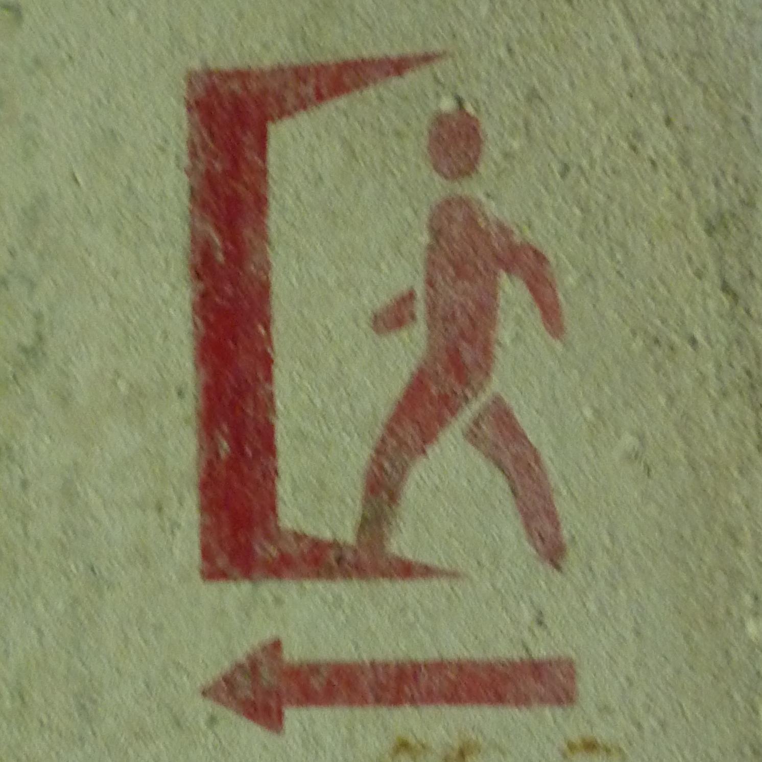 smurb's profile picture. The gap between theory and practice is not as wide in theory as it is in practice.