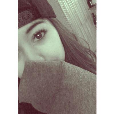 Jo_Javiera_'s profile picture. I'm a disaster.