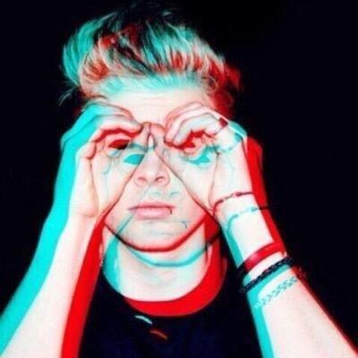 I just gave u a free follow❤️ 
Please follow back here @Calums_BUNS_hun ❤️ 
Thanks✌️