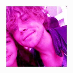 go follow @imsohoran